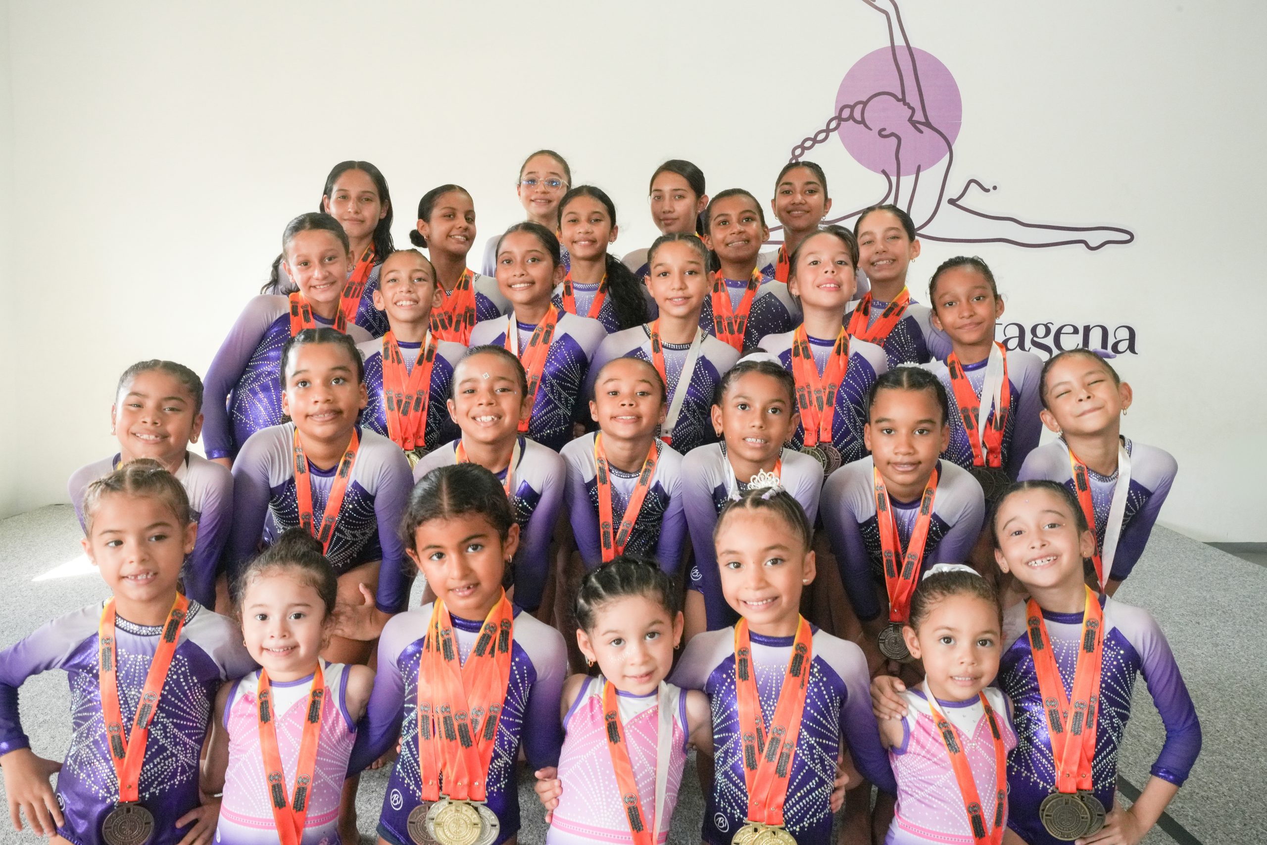 ESPRIT SAIN CLUB SUMÓ 44 MEDALLAS DE PODIO Y DOS TROFEOS POR EQUIPOS EN EL NACIONAL DE GIMNASIA ARTÍSTICA EN CARTAGENA.